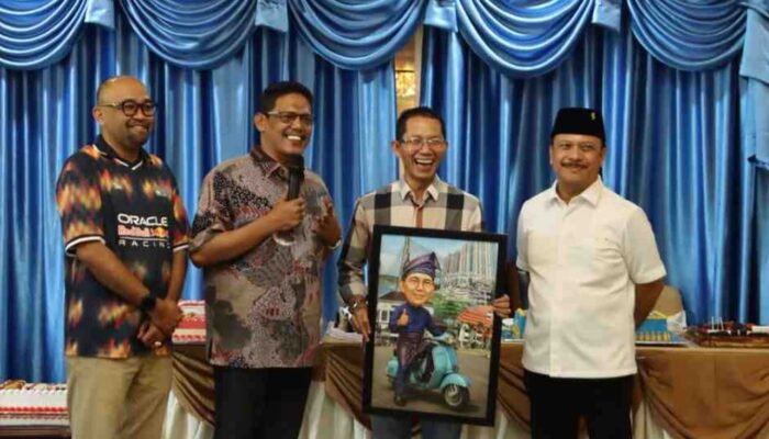 Harmonis dan Solid, Pimpinan DPRD Kota Batam Hadiri Syukuran Milad ke-58 Wali Kota Amsakar Achmad
