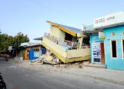 Dampak gempa M7,7 Kabupaten Nagekeo NTT.