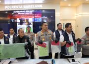 Kapolresta Barelang Kombes Pol Anggoro Wicaksono saat konferensi pers pengungkapan kasus pengasuh cekik balita di Mapolresta Barelang Batam.