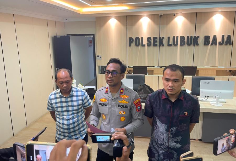 Kapolsek Lubuk Baja Kompol Deni Langie rilis kasus peredaran cartridge vape berisi narkoba Etomidate di Batam.