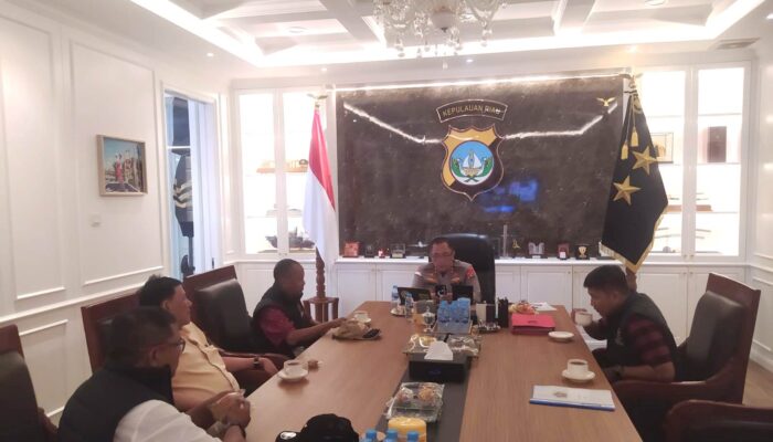 Ngeteh Santai, Kapolda Kepri Dukung Penuh Agenda UKW PWI Provinsi Kepri