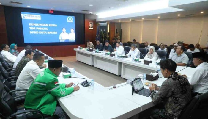 Atasi Krisis Sampah Berserakan, Pansus DPRD Batam Dorong BP Batam Bantu Penyediaan Bin Kontainer