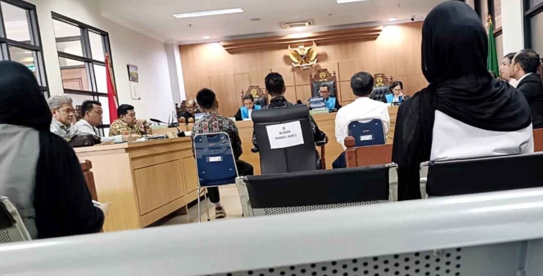 Suasana sidang gugatan PT Telaga Bintan Jaya terkait Terminal Khusus di Desa Tanjung Irat, Singkep Barat, Lingga, di PTUN Jakarta Timur. (Foto: Ist)