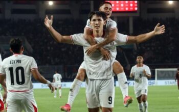 Pemain Timnas Indonesia melakoni laga penentuan Grup A melawan Singapura di Stadion Jalan Besar pada Piala AFF 2026.