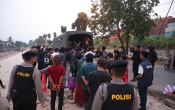 Sarang Narkoba Batam Digerebek, 114 Orang di Kampung Madani Diangkut Polda Kepri