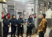 Ombudsman RI Kepri saat menggelar inspeksi mendadak (sidak) malam hari di Lapas Perempuan Kelas IIB Batam.