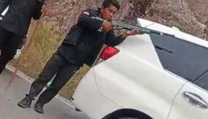 Foto Eksekutor Berlaras Panjang di Barelang Beredar, Senjata LSM Lang Laut Disita Polisi?