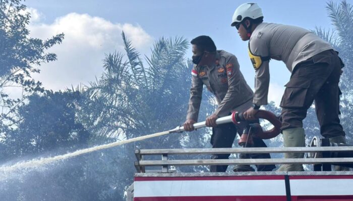 Detik-Detik Pemadaman Api di Bunguran Batubi Natuna, Angin Kencang Jadi Musuh Utama