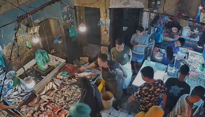 Pasar Tos 3000 Batam Gempar, Pria Asal Bengkong Tega Tebas Kepala Pengunjung Pagi Hari