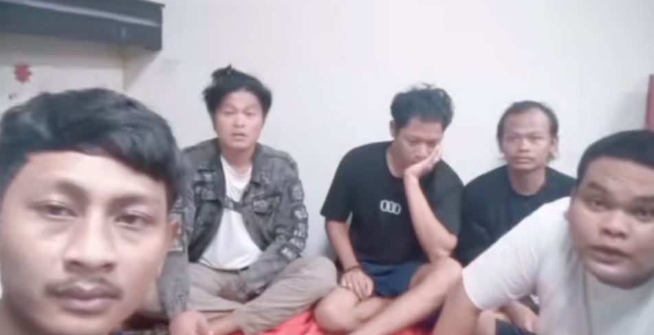 Tangkapan layar video viral lima pria mengaku warga Batam minta dipulangkan dari Kamboja