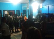Puluhan warga dan nelayan melabrak Kantor PLN ULP Anambas di Desa Tarempa Barat pada Minggu malam.