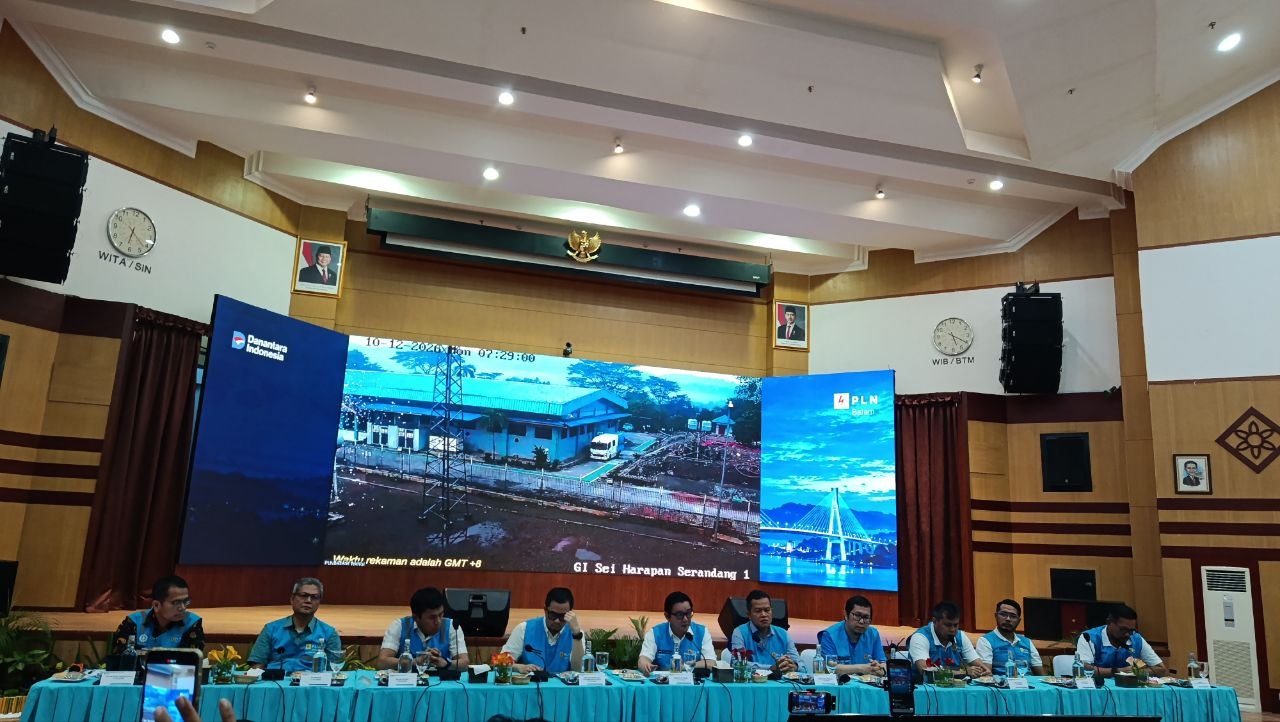 Dirut PLN Batam Kwin Fo memberikan klarifikasi dan membantah isu data center pemicu blackout Batam-Bintan.