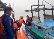 Tim SAR Gabungan menggunakan RIB 02 Natuna menyisir perairan Anambas untuk mencari nelayan hilang.