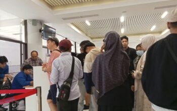 Protes Keras di Hang Nadim! Penumpang NAM Air Natuna Tuntut Hak Makan Malam dan Snack
