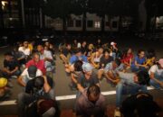 Sebanyak 85 orang positif narkoba ditangkap beserta sajam dan alat hisap sabu oleh Polda Kepri.