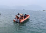 Tim SAR Gabungan menggunakan RIB 02 Natuna untuk pencarian nelayan hilang di perairan Anambas.
